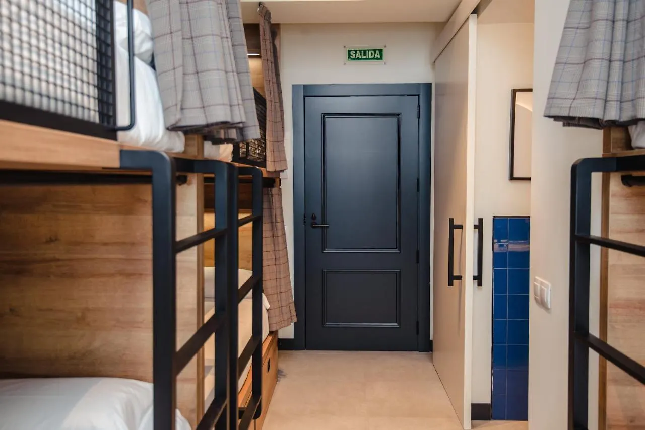 Latroupe La Granja Hostel Μπιλμπάο