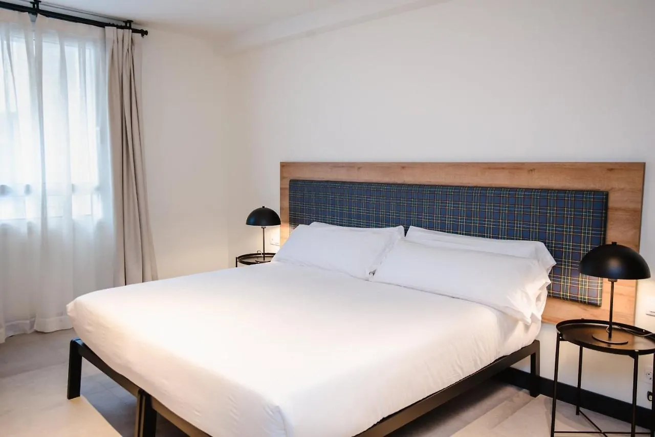 Latroupe La Granja Hostel Μπιλμπάο