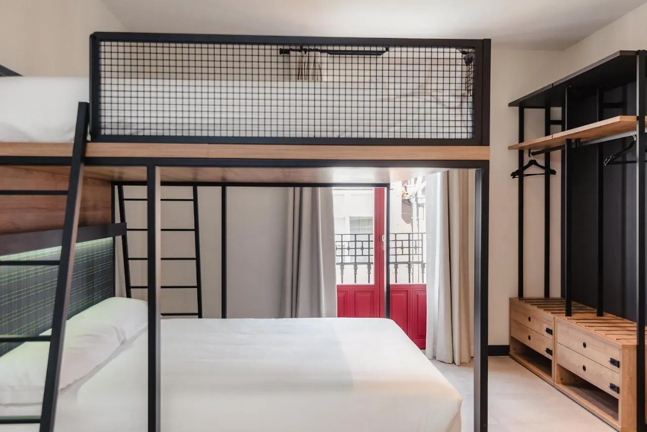 Latroupe La Granja Hostel Bilbao Spanyolország