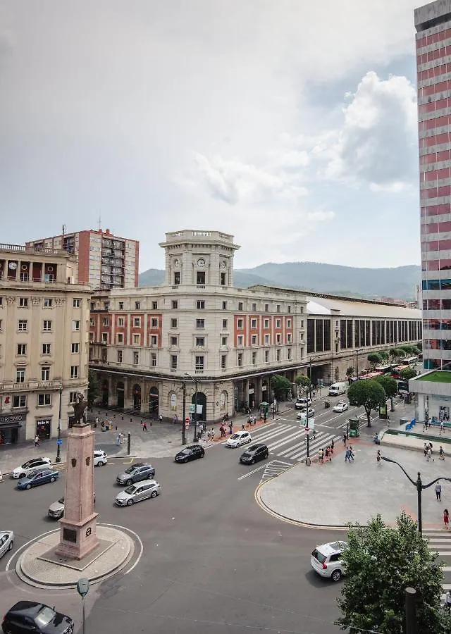 Latroupe La Granja Hostel Μπιλμπάο