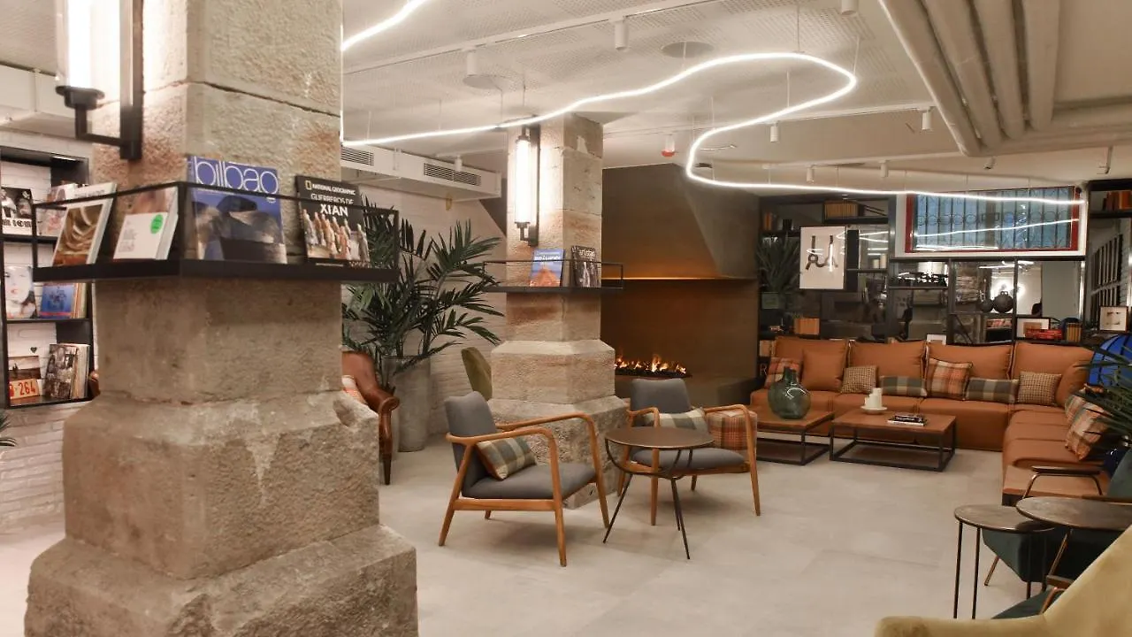Latroupe La Granja Hostel Μπιλμπάο