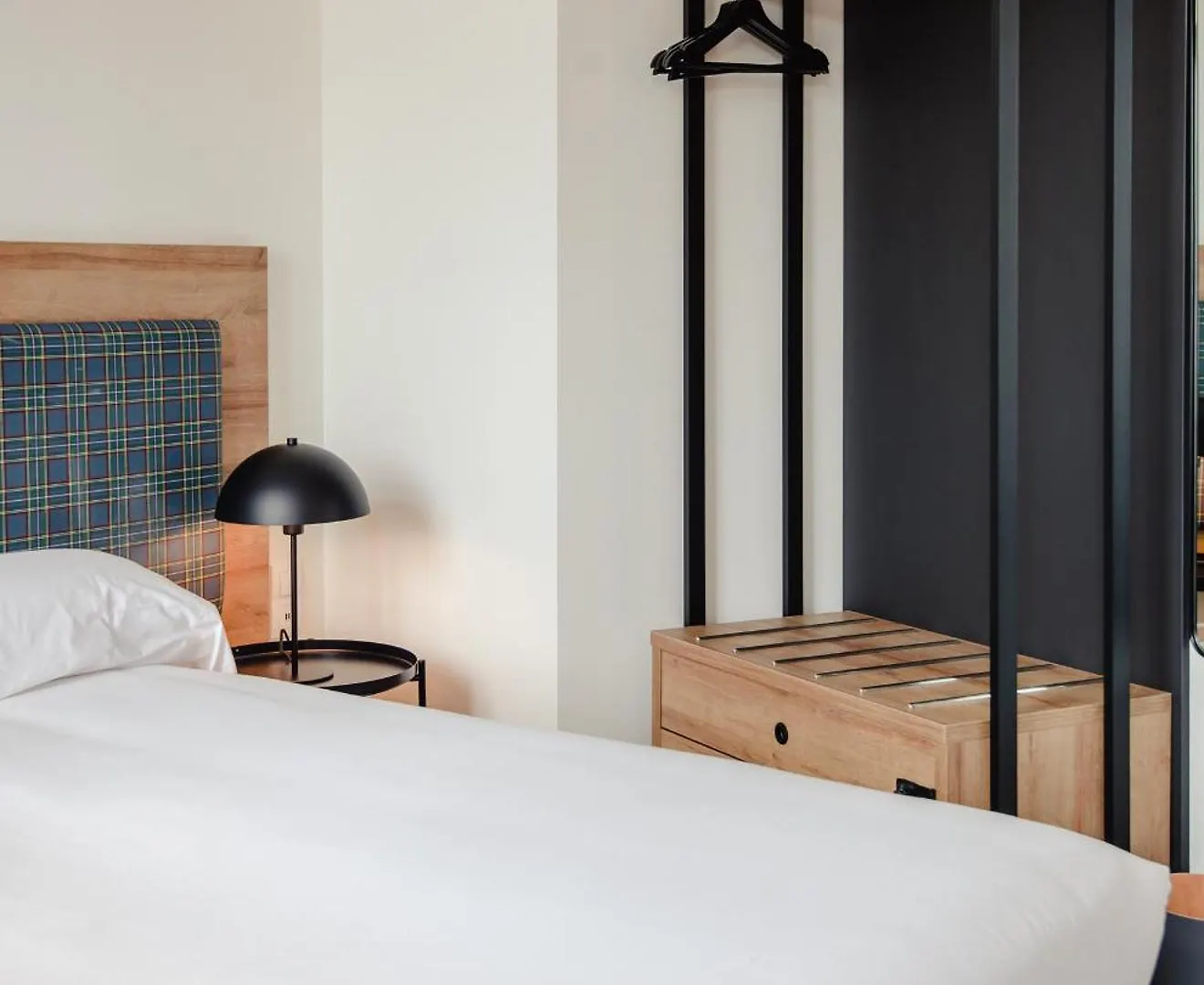 Latroupe La Granja Hostel Μπιλμπάο