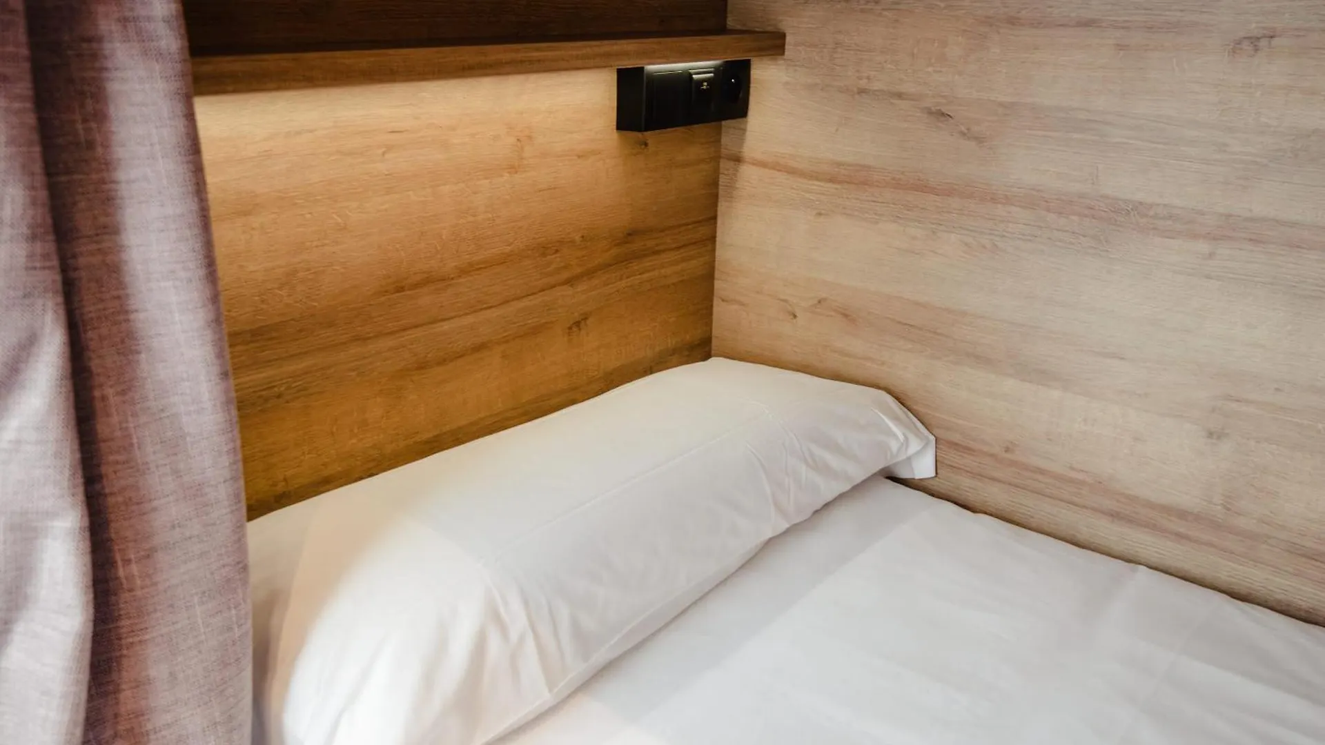 Latroupe La Granja Hostel Μπιλμπάο